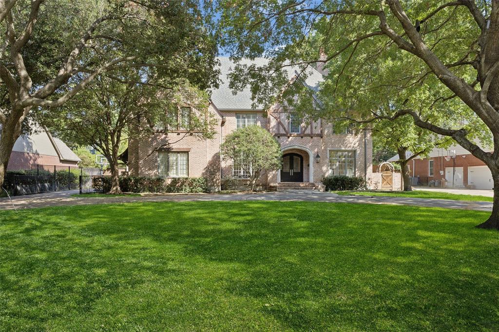 Prestigious living on Park Lane in the heart of Preston Hollow. This transitional home reveals warmth & comforting living with its many custom details, & conveniences, ELEVATOR!.  SECOND full bath and closet in Master Suite.! The high-end kitchen opens to a large family room with vaulted ceilings, overlooking backyard pool & porch with built-in grill & fire pit. Extensive outdoor lighting makes the home shine in the evening. The floor plan is conducive to many different arrangements. Downstairs formal living & dining, study & master suite, High ceilings throughout the upstairs as well. The 4 oversized bedrooms are all En Suite with Large game room, family room, can we turned into a media room, plus 3rd floor Bonus room!.
Truly a Gem in Preston Hollow, sitting on almost .5 acre. Family & Friends will just enjoy all the amenities of this fine property