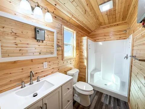 FRAZIER PARK LAKE STAMFORD - Residential