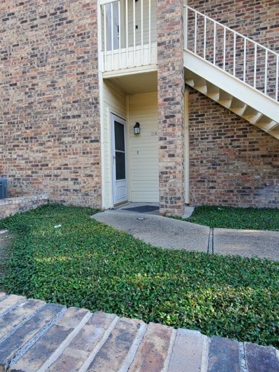 Cobblestone Condo - Residential