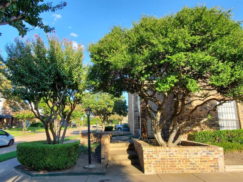 Cobblestone Condo - Residential