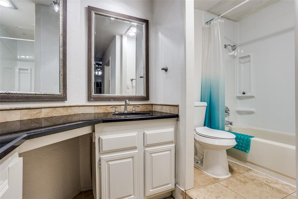 Cobblestone Condo - Residential
