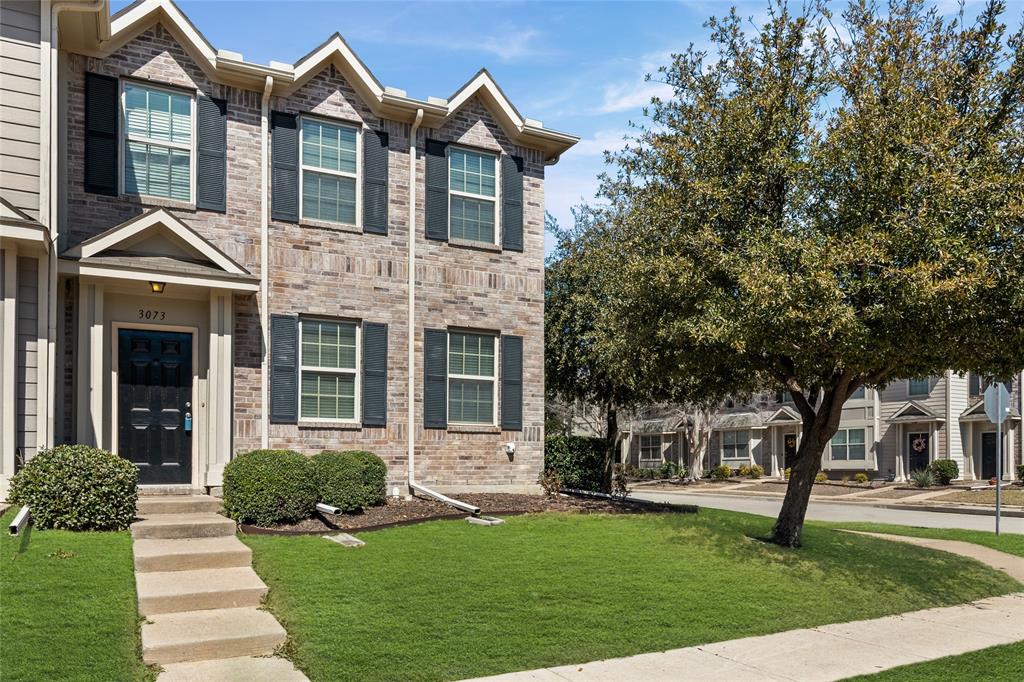 Cozy & wonderful 2 story CORNER end unit townhome with great light in all rooms.  This 3 bedroom, 2.5 bath home has engineered wood floors in the entry, family room, all bedrooms, upstairs landing, & full wood treads on the staircase.  Home is freshly painted, has new stainless steel appliances including refrigerator, updated lights, updated tile & an updated secondary full bathroom upstairs. A great & efficient kitchen with Corian countertops, stainless farm sink, full size maple-tone cabinets, & a large breakfast area that opens to the family room with great natural light from lots of windows.  All windows are vinyl for energy efficiency & have faux wood blinds. All bedrooms & the family room have a ceiling fan with light package. Master bedroom is huge with 2 closets, & a private large master bathroom with separate garden tub & shower. Another large secondary bedroom with walk-in closet. Walk one block to the community pool & outdoor community area. This is a great townhome community that offers great access to major highways, shopping & restaurants. Amenities include a community pool & green areas with built-in grills & picnic tables, ideal for outdoor gatherings. HOA covers outside of building including roof resulting in less expensive homeowners'
insurance! This unit has an oversized garage with a full-size driveway.