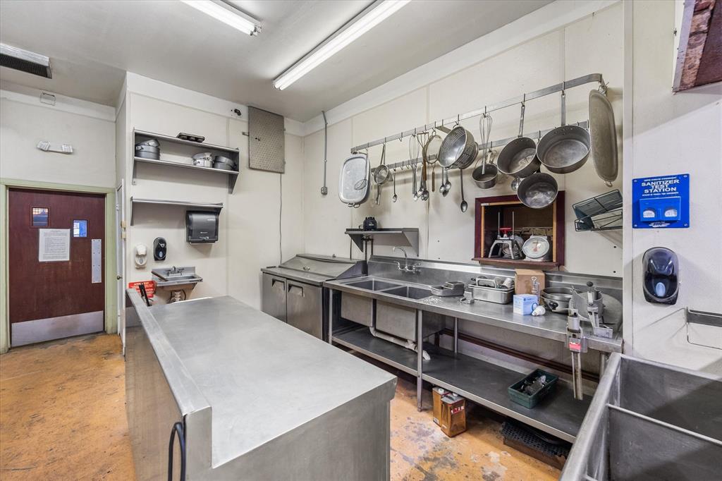 Corsicana - Commercial Sale