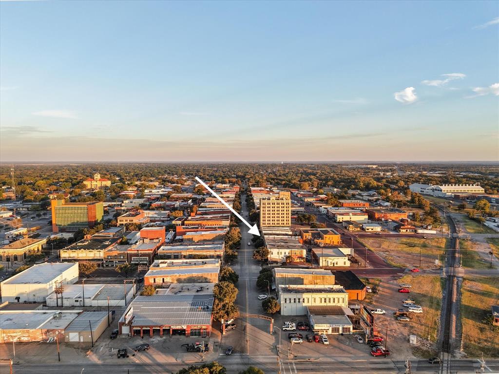 Corsicana - Commercial Sale