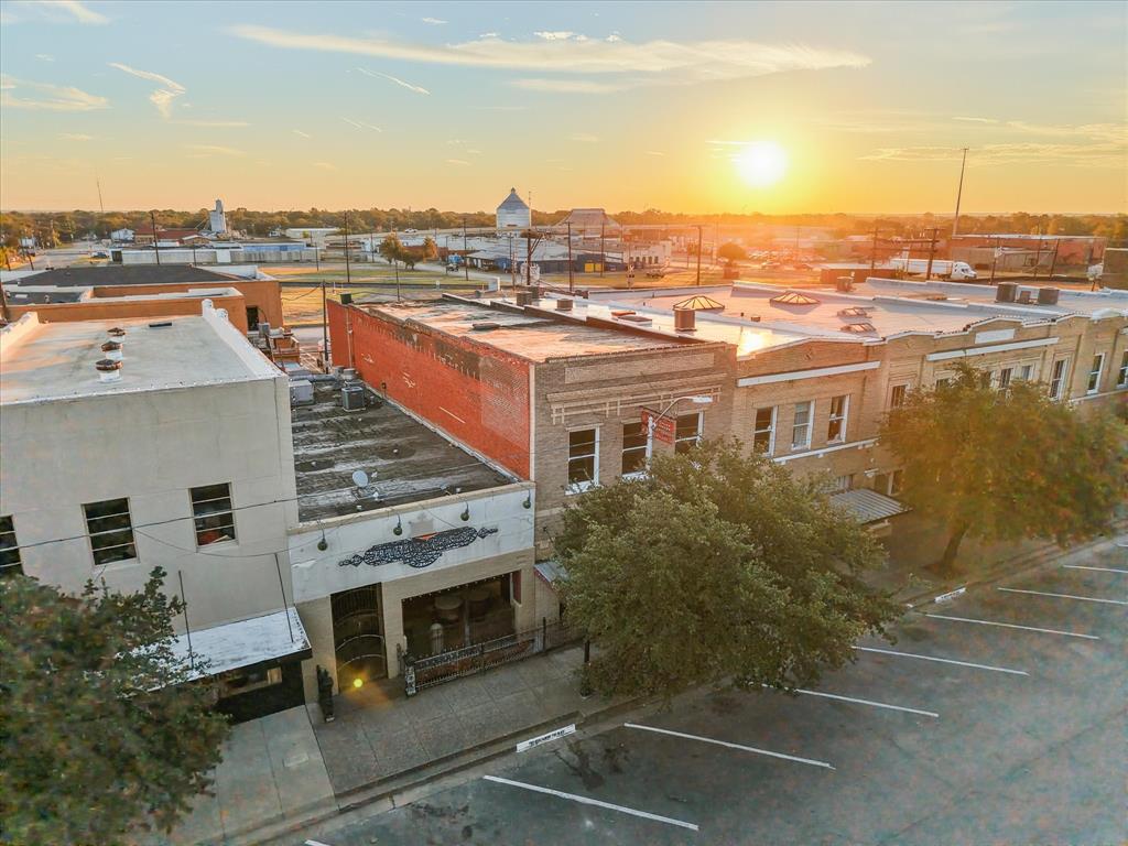 Corsicana - Commercial Sale