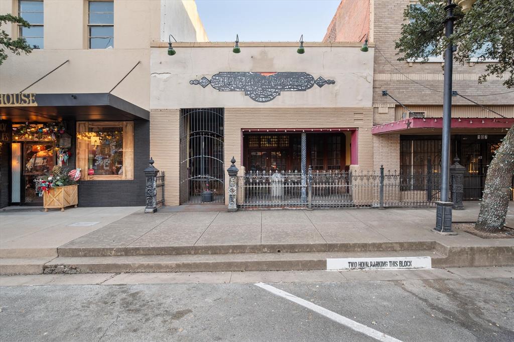 Corsicana - Commercial Sale