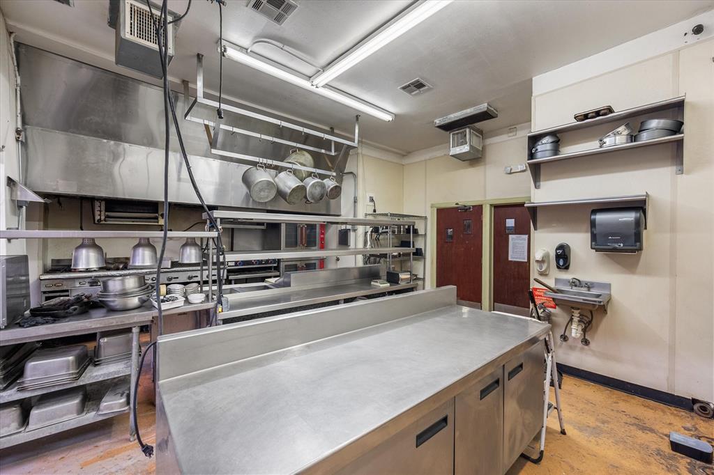 Corsicana - Commercial Sale