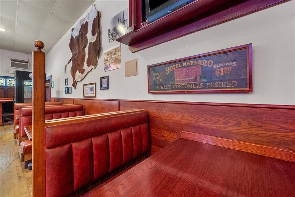 Corsicana - Commercial Sale