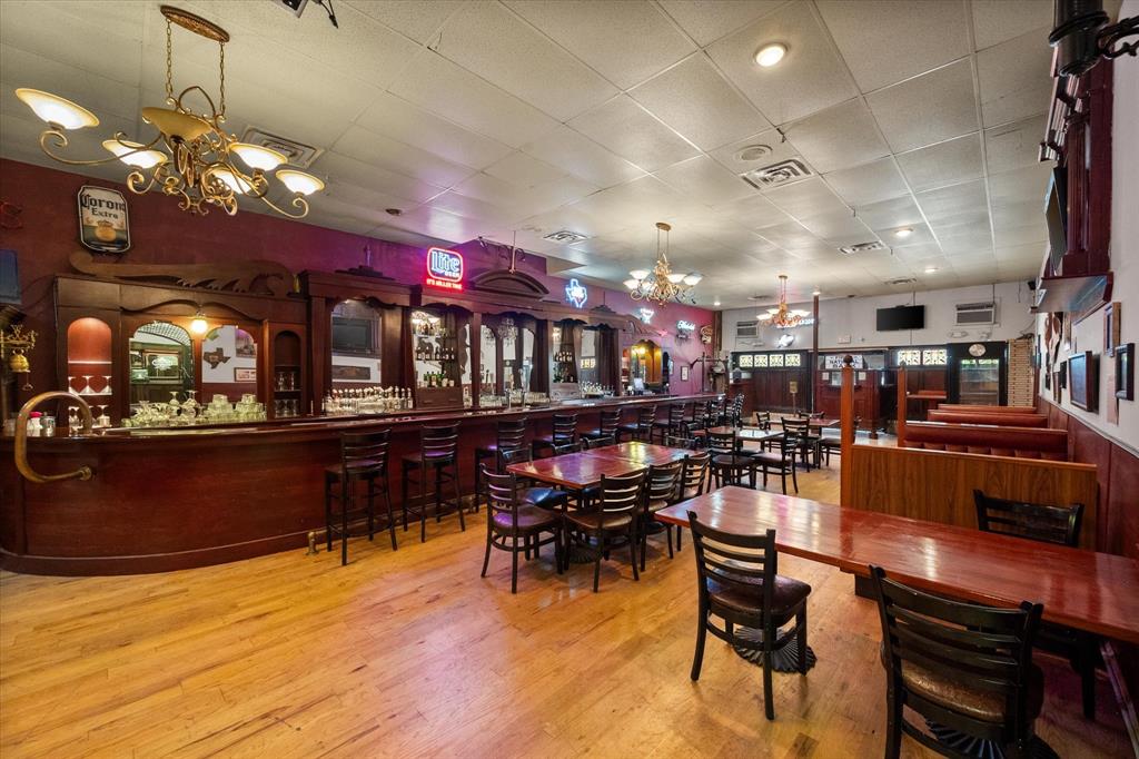 Corsicana - Commercial Sale