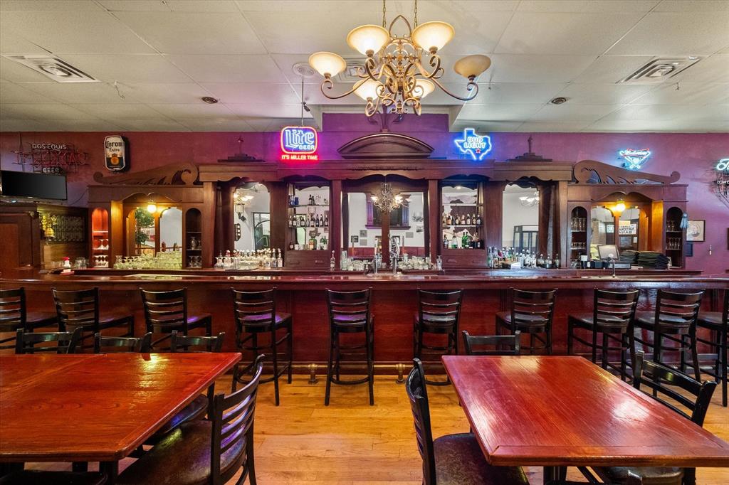 Corsicana - Commercial Sale