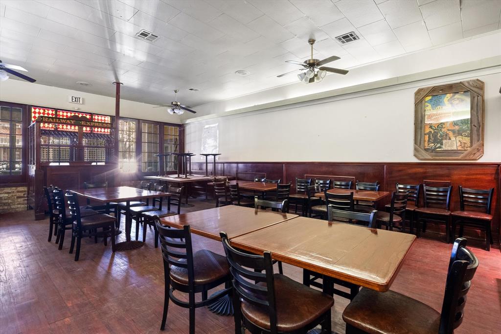 Corsicana - Commercial Sale