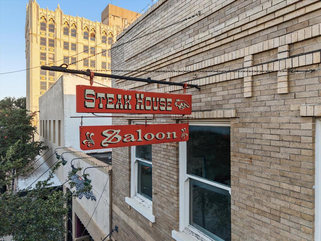 Corsicana - Commercial Sale