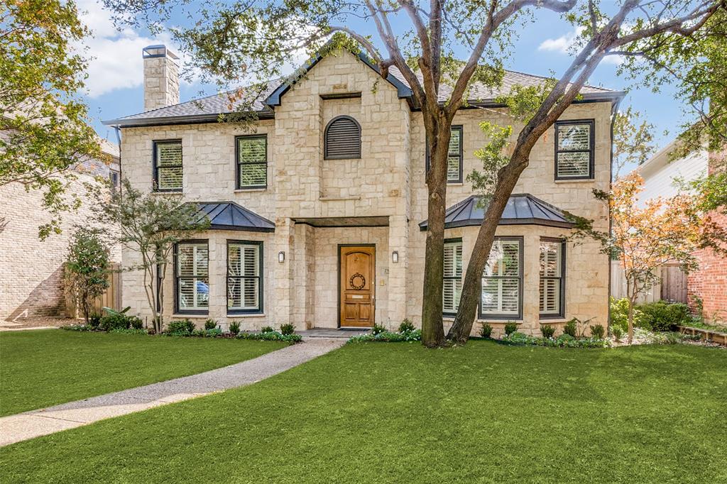 This absolutely charming University Park home shows off style & warmth w gracious split entry inviting you into beautiful formals before opening into the fabulous great room, kitchen & second dining area. This home is meant for entertaining & enjoying friends & family. Find gorgeous wood floors; 2 stone fireplaces; beautiful wood built ins; butler pantry; lovely  master suite w dual vanities, dual shower heads, jetted tub & very large closet AND a lovely backyard paradise including heated pool & pretty gardens. Mechanically excellent noting recently replaced roof, HVACs, & pool equipment (pumps & heater). This is THE home you have been looking for. In Boone Elem.