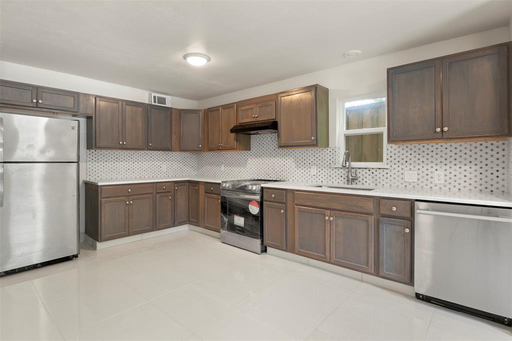 Barton R L - Residential