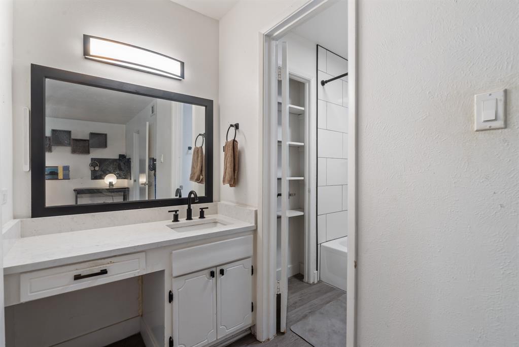 Meadows North Condo - Residential