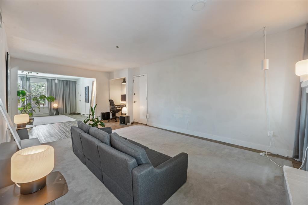 Meadows North Condo - Residential