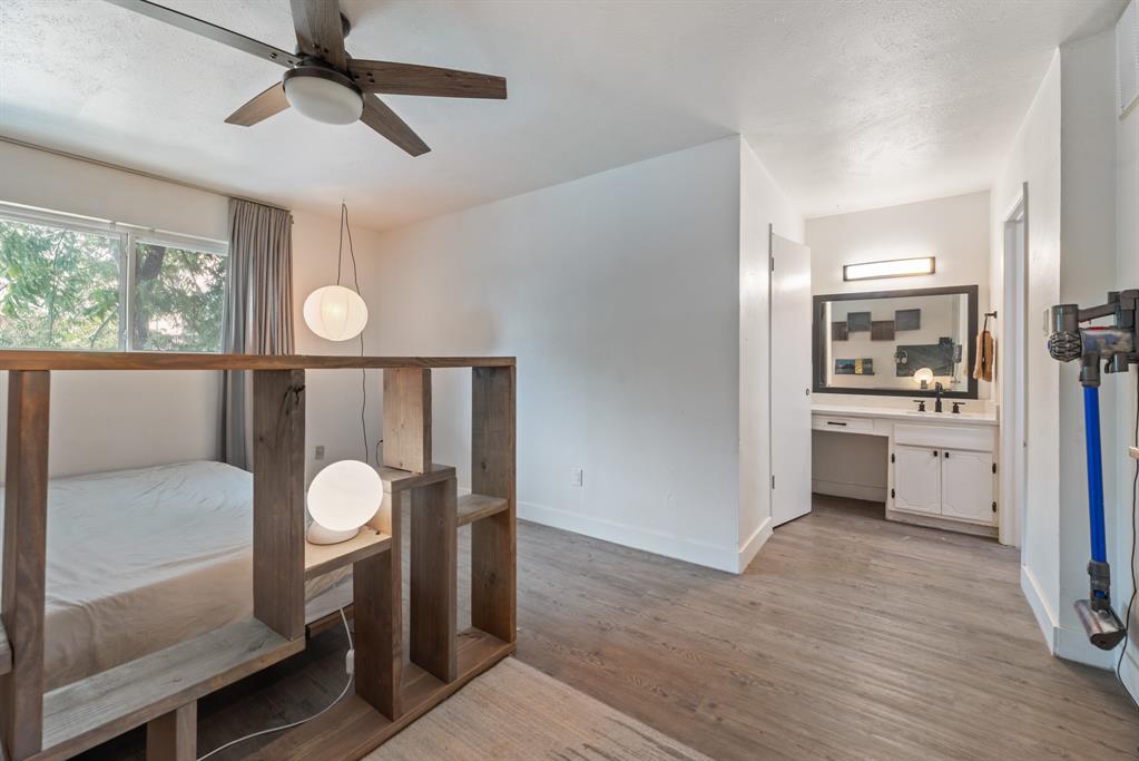Meadows North Condo - Residential