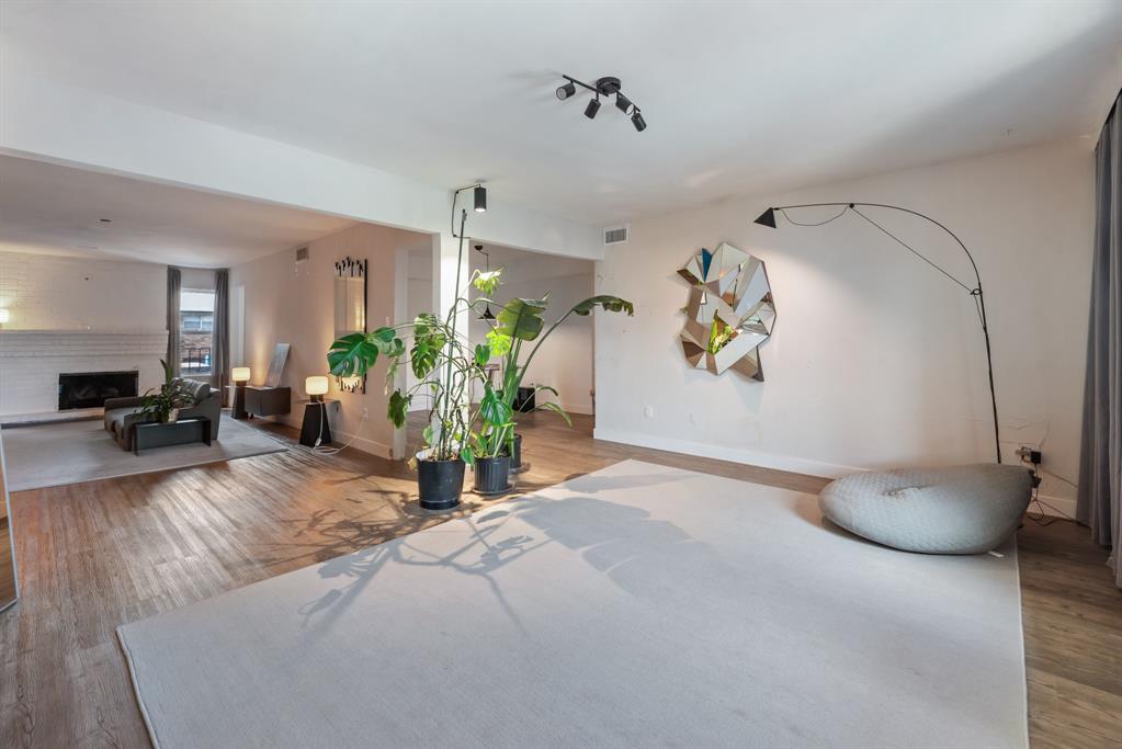 Meadows North Condo - Residential