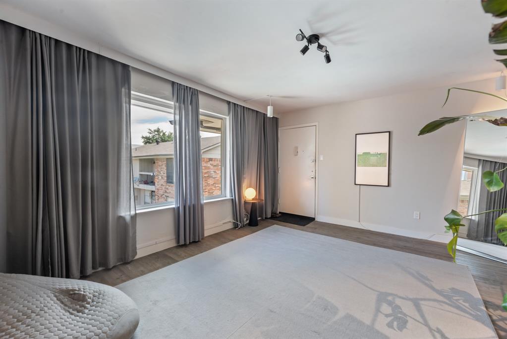 Meadows North Condo - Residential