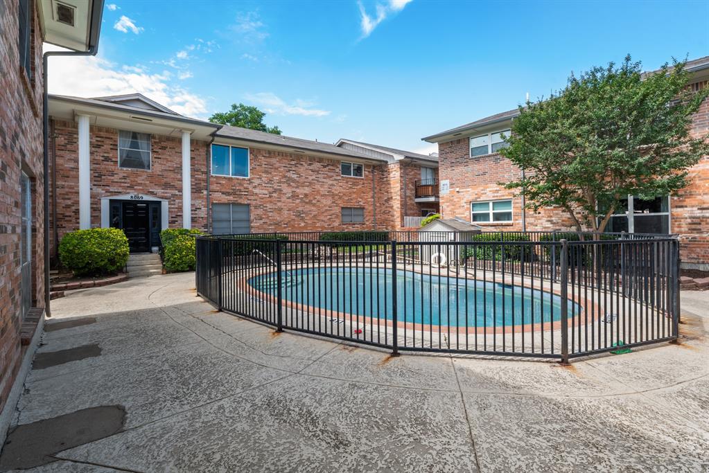 Meadows North Condo - Residential