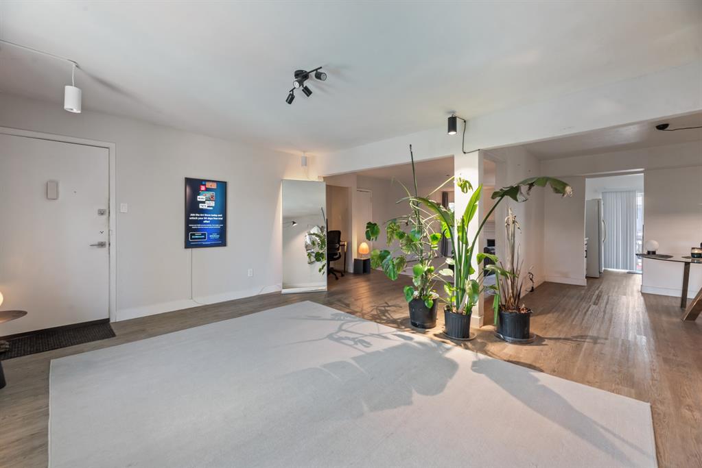 Meadows North Condo - Residential