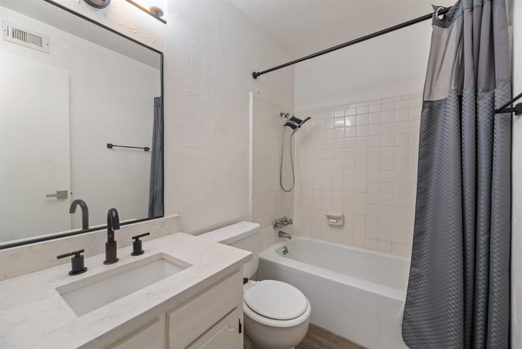 Meadows North Condo - Residential