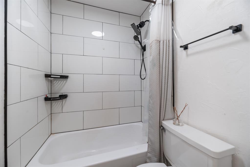 Meadows North Condo - Residential