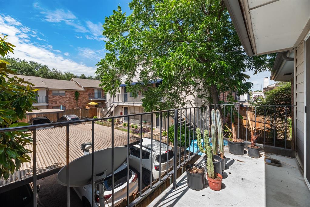 Meadows North Condo - Residential