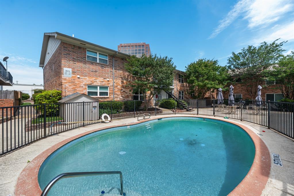 Meadows North Condo - Residential
