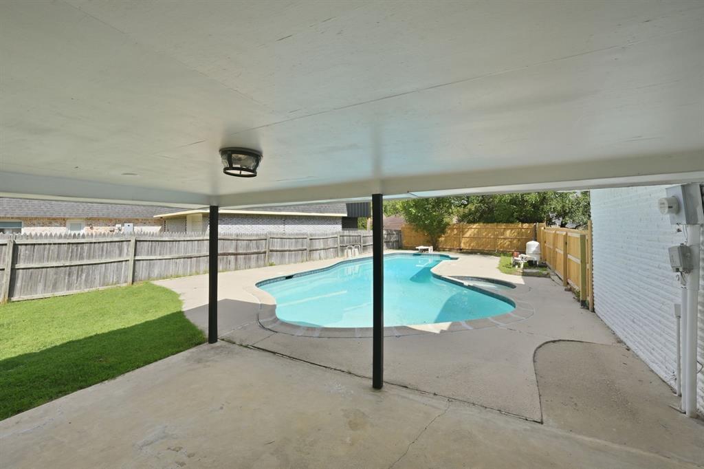 Lake Country Estates Add - Residential