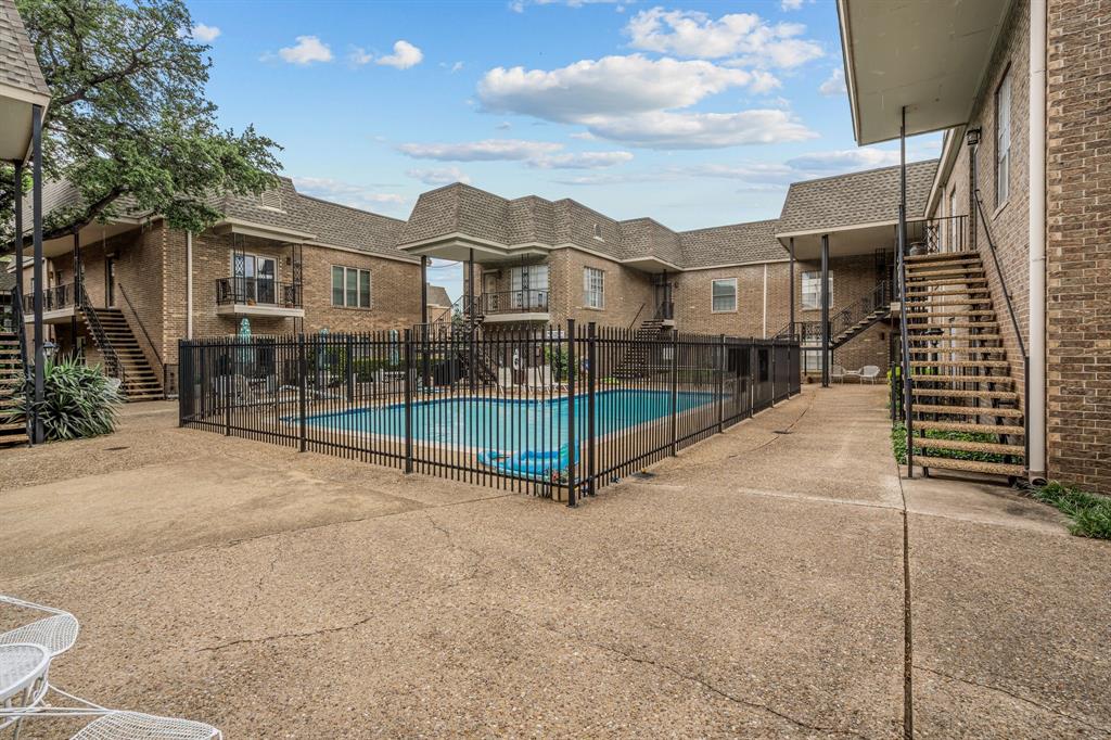 Royale Orleans North Condo - Residential