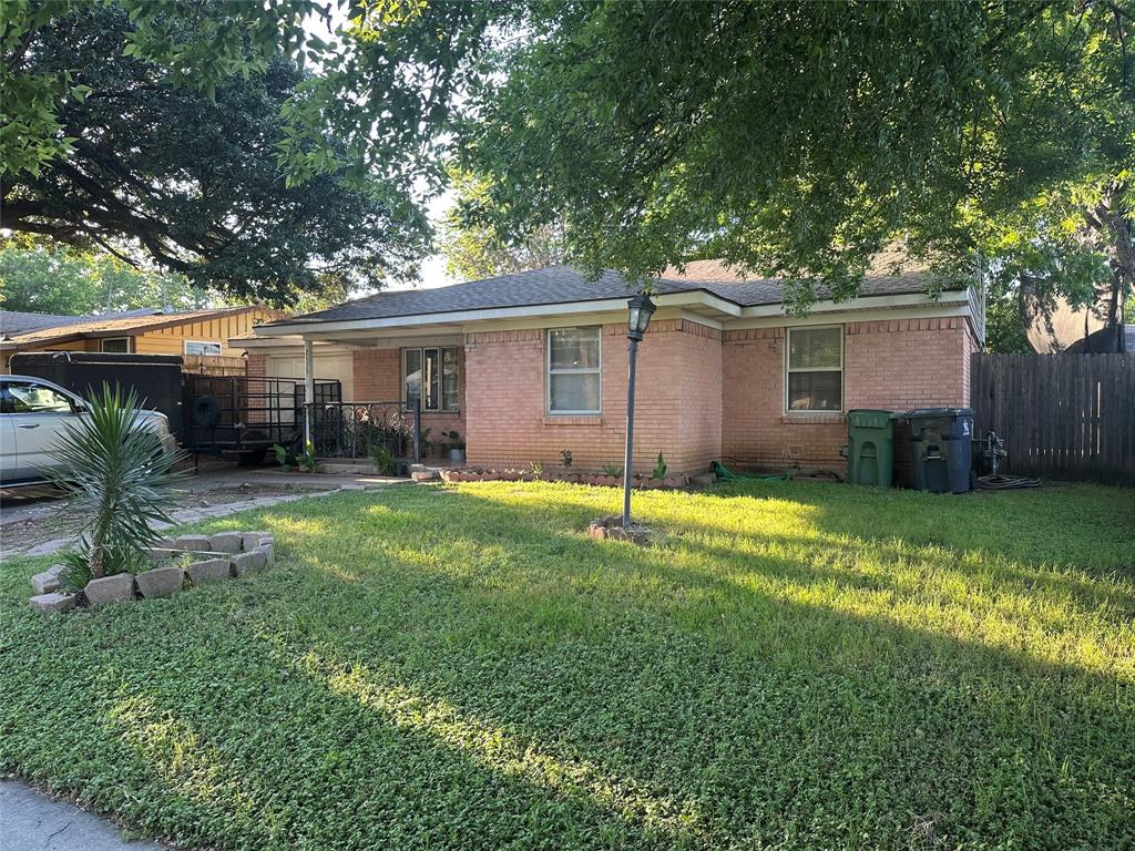Investors welcome, property currently rented for 1800 a month lease ends 05-19-2028. Well located home offers convenient access to major highways, shopping, dining, and entertainment throughout the heart of the Metroplex. Enjoy Arlington’s premier attractions that are in close proximity. Work shop in the back is great for anyone who does DIY projects or art.