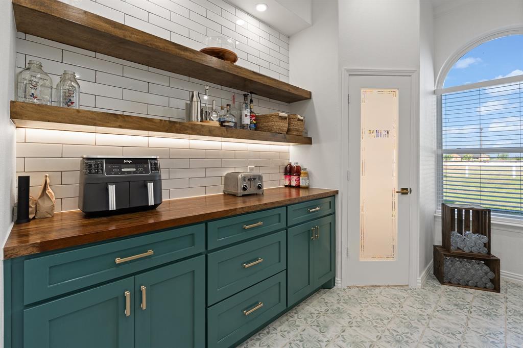 G M Casey Tr 6 - Residential