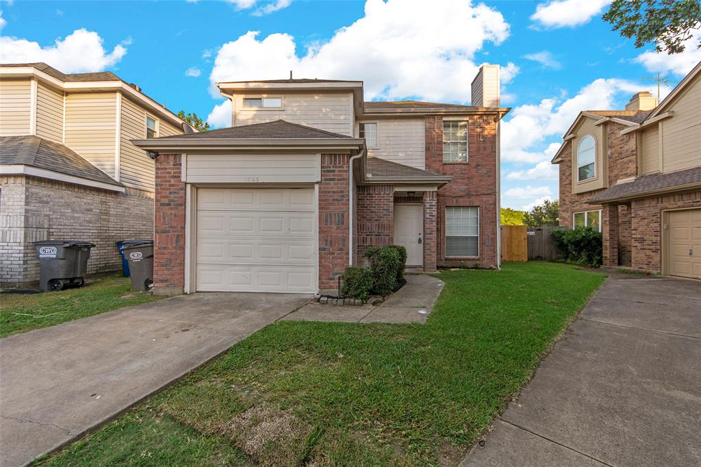 Move-in ready 3-bedroom, 2.5-bath home in highly desirable Allen ISD with NO HOA! Recent updates include fresh interior paint, new kitchen cabinets, and granite countertops. Functional floor plan featuring a spacious living room, formal dining area, and updated kitchen downstairs. All bedrooms are located upstairs, including a spacious primary suite and two secondary bedrooms.

Enjoy the covered private patio, perfect for outdoor seating, relaxing, or gardening. Walking distance to a neighborhood park and conveniently located near Hwy 75 and President George Bush Turnpike, providing easy access to shopping, dining, schools, and major employers. Just minutes from Waters Creek and other local amenities.

A rare opportunity to own a well-maintained home priced under $300K in Allen ISD with NO HOA. Great location, great value, and ready for immediate move-in. Schedule your showing today!