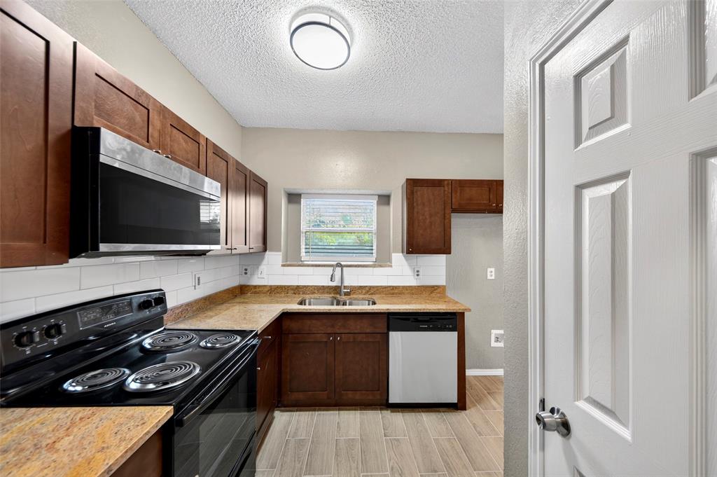 Collin Square Ph 3 - Residential