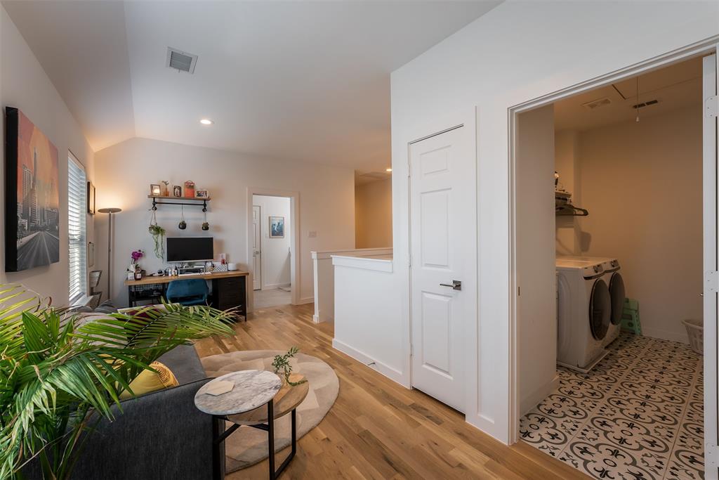 Mount Auburn - Residential
