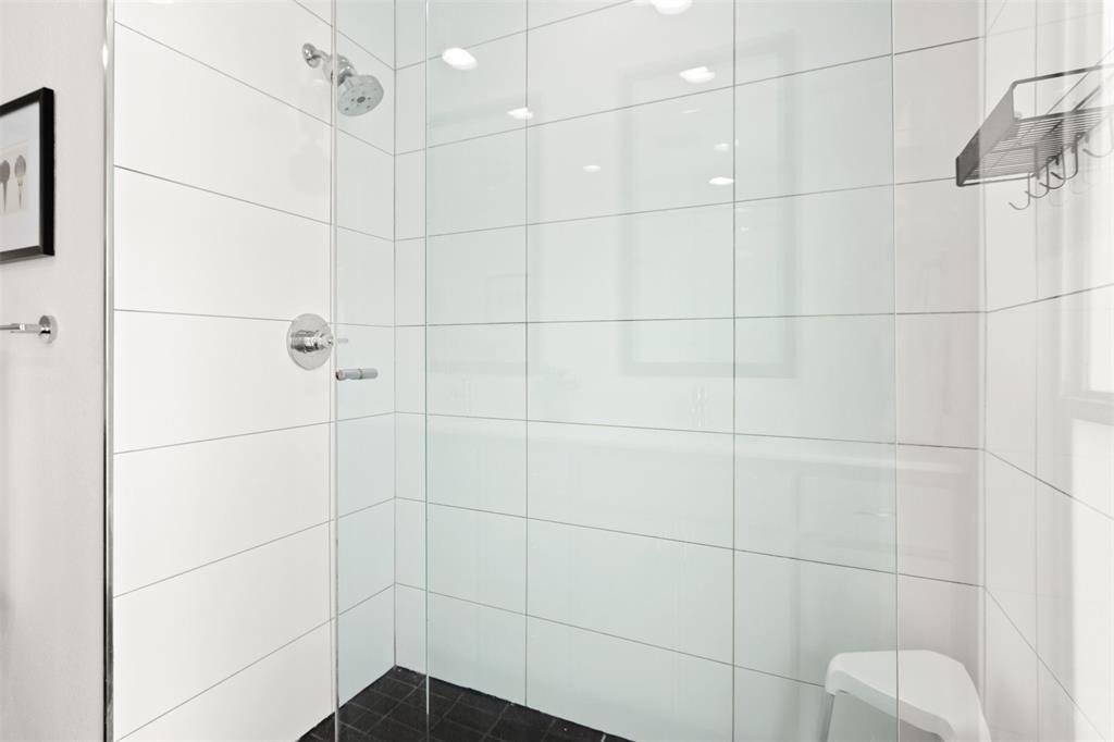 Bryan Heights Condos Ph 1 Bldg 1 - Residential