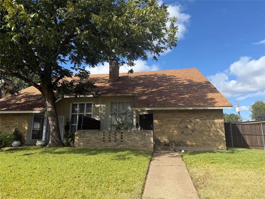 Fully renovated and move-in ready, this beautifully updated home in Dallas offers modern finishes, thoughtful design, and exceptional comfort throughout. 

The stunning kitchen features new countertops, sleek cabinetry, and stainless steel appliances—perfect for both everyday living and entertaining. Bathrooms have been completely remodeled with stylish tile work, modern vanities, and updated fixtures.

Enjoy an open and inviting layout with abundant natural light, spacious living areas, and well-sized bedrooms.

Situated in a convenient Dallas location with easy access to shopping, dining, and major highways, this home combines modern upgrades with everyday practicality.