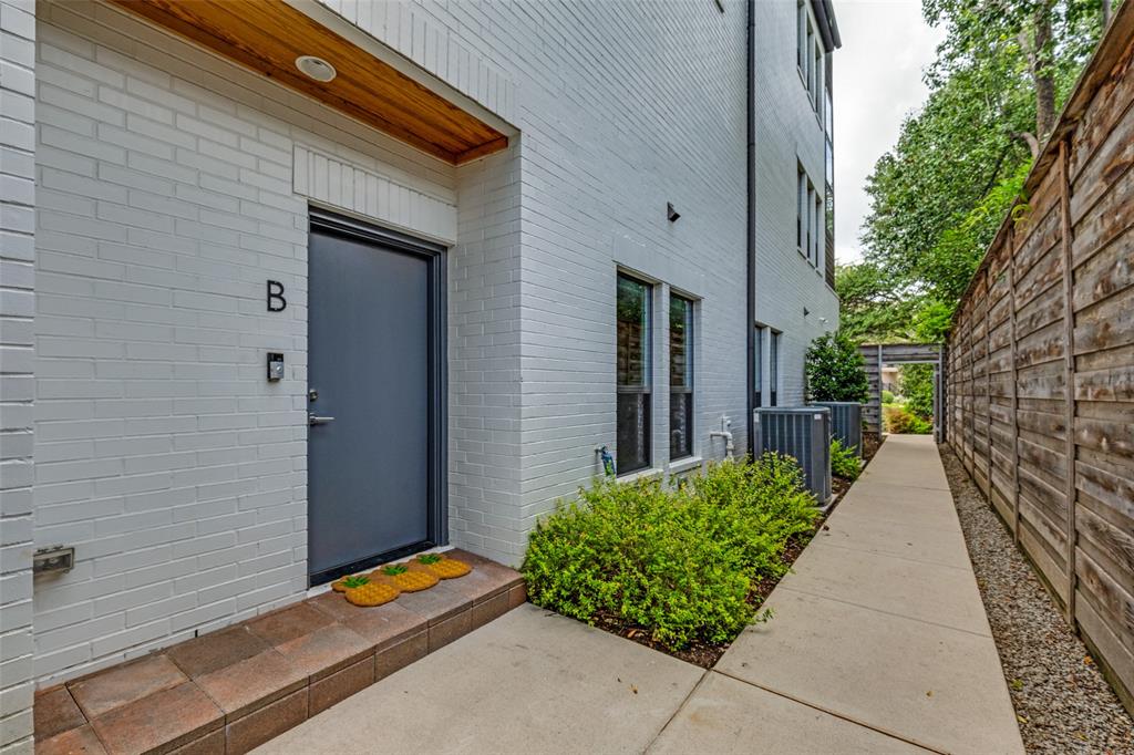 4120 GILBERT AVE CONDO - Residential