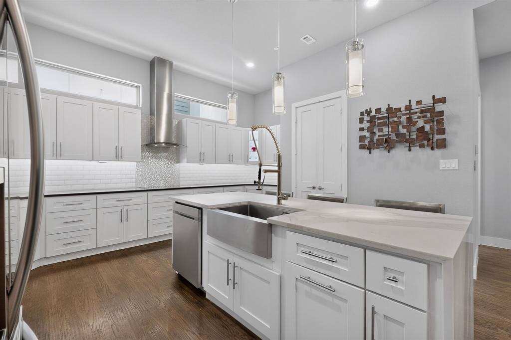 3170 Carmel Bldg 3170 - Residential
