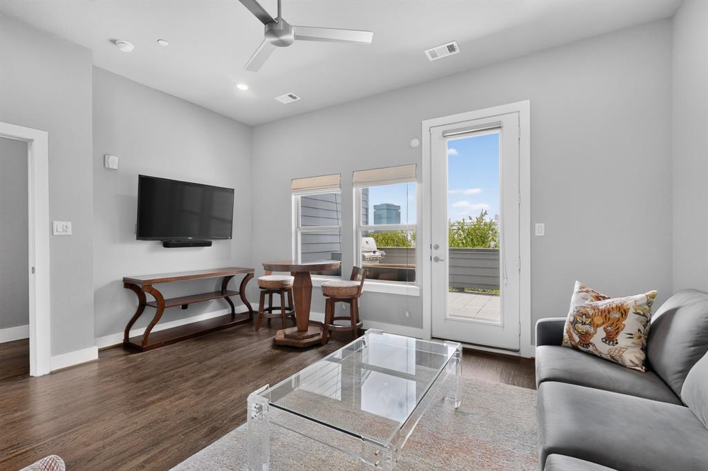 3170 Carmel Bldg 3170 - Residential