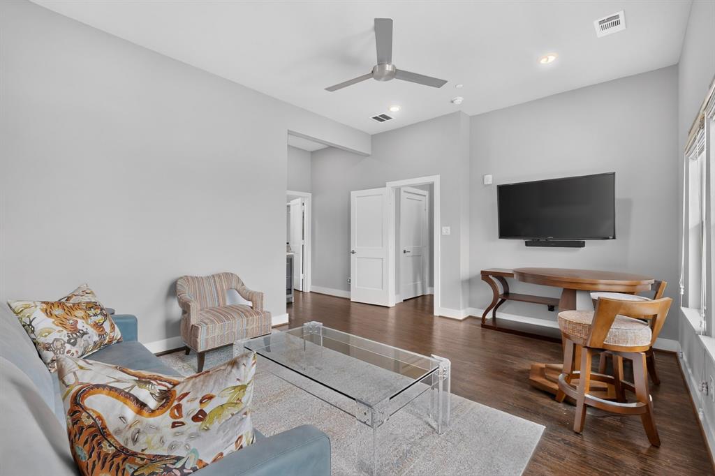 3170 Carmel Bldg 3170 - Residential