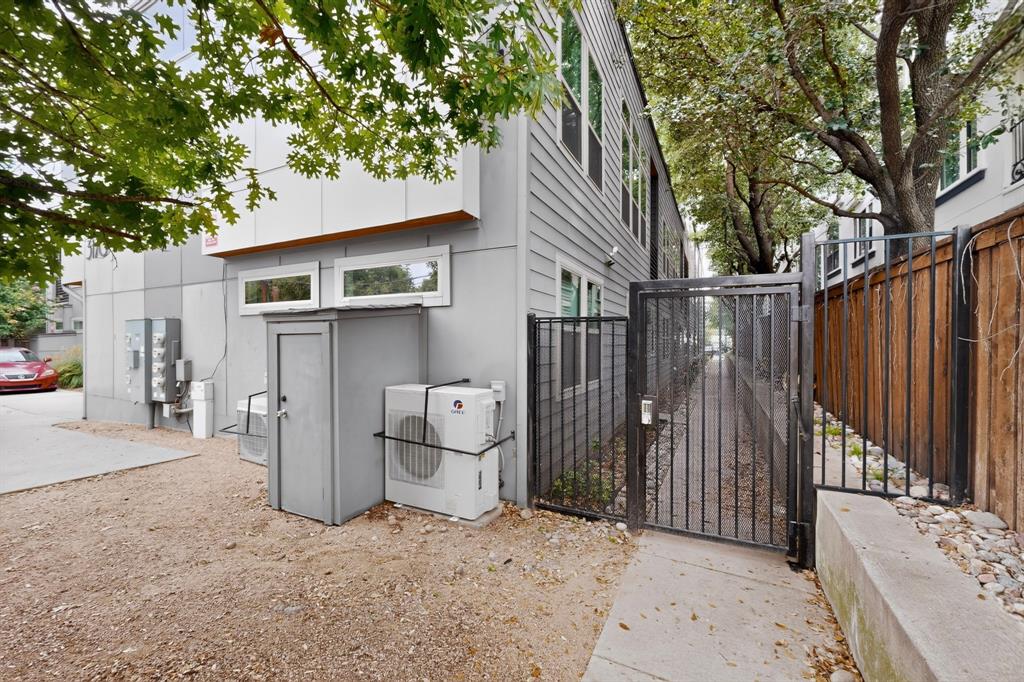 3170 Carmel Bldg 3170 - Residential