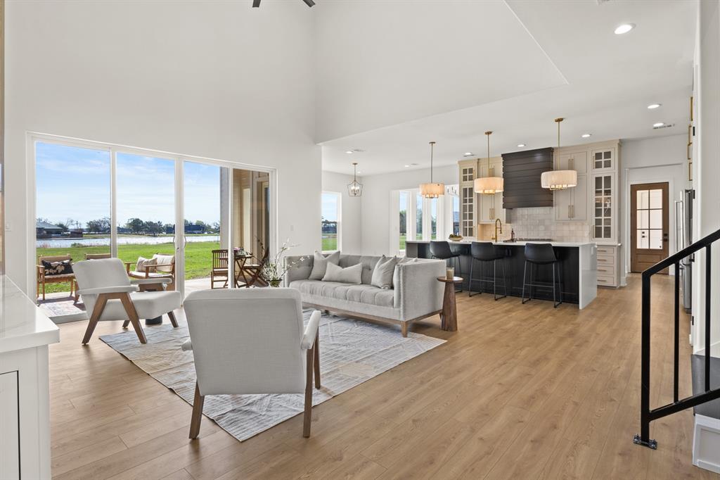 The Peninsula's - Residential