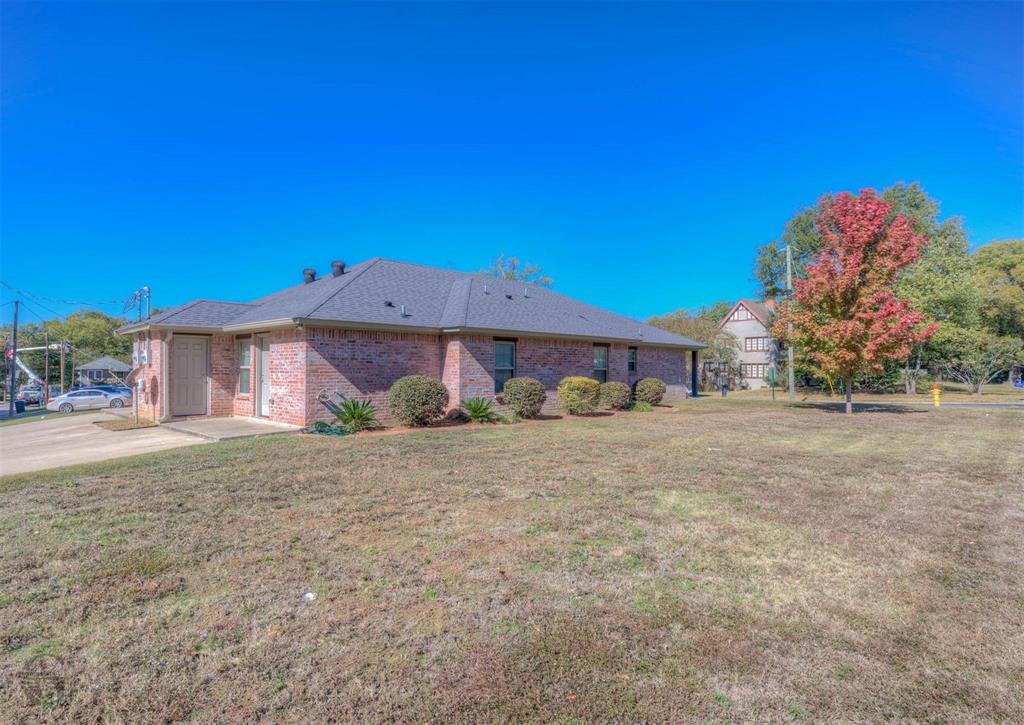 Tuxedo Park Sub - Residential Income
