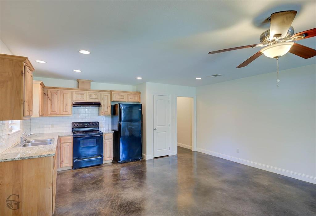 Tuxedo Park Sub - Residential Income