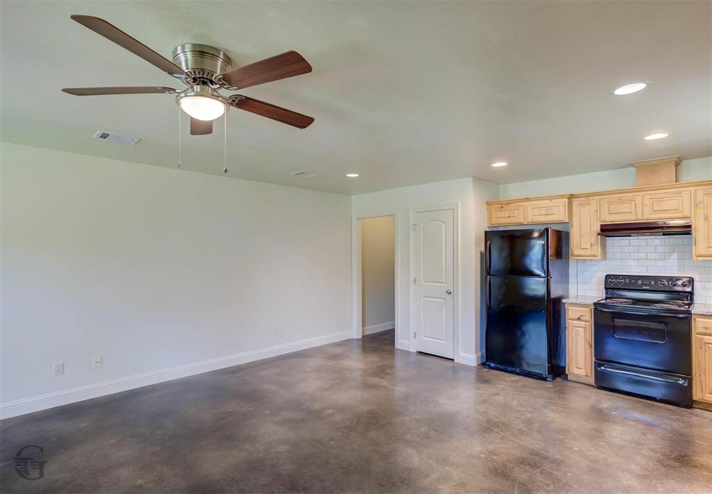 Tuxedo Park Sub - Residential Income
