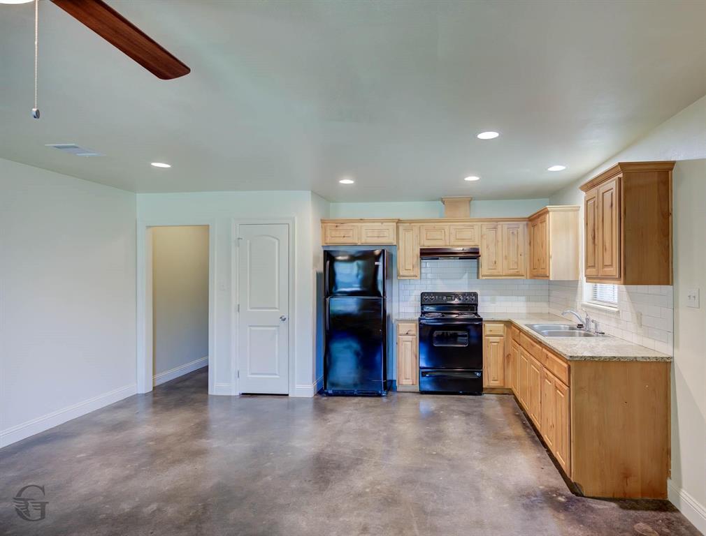 Tuxedo Park Sub - Residential Income