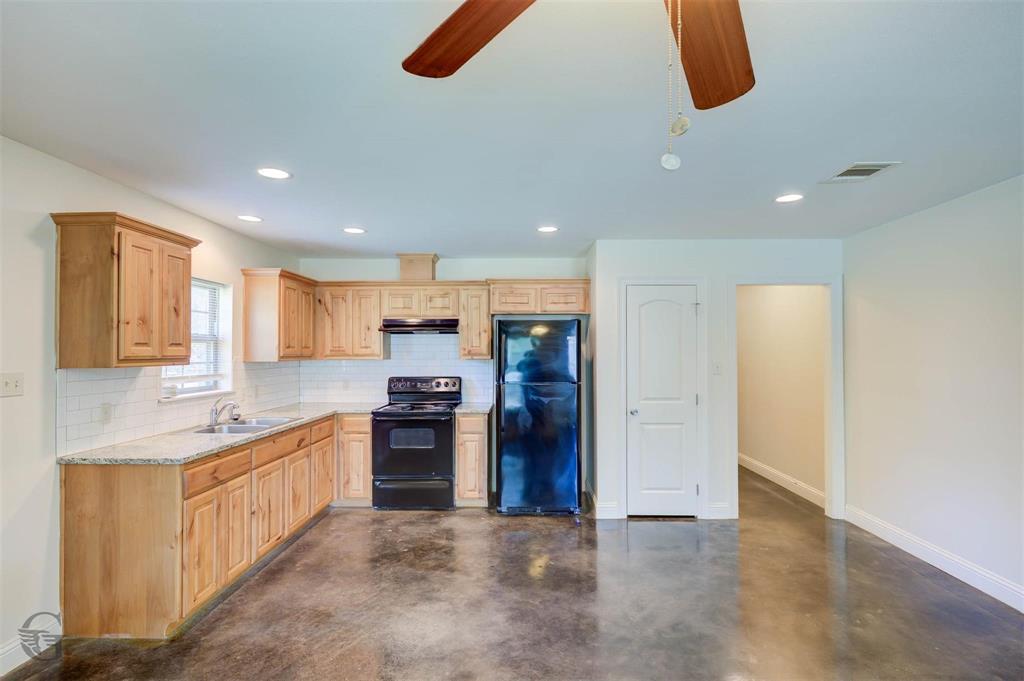 Tuxedo Park Sub - Residential Income