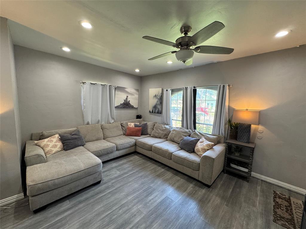 EAST SIDE - Residential